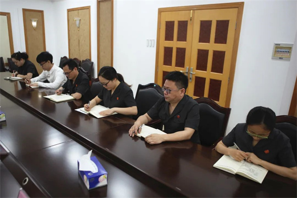 会议现场.jpg
